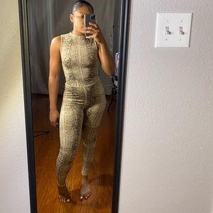 naked wardrobe snake print set